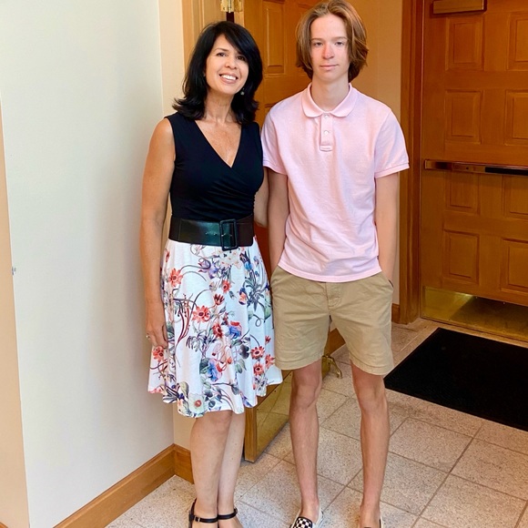 Meet Your Posher - Picture 1 of 8